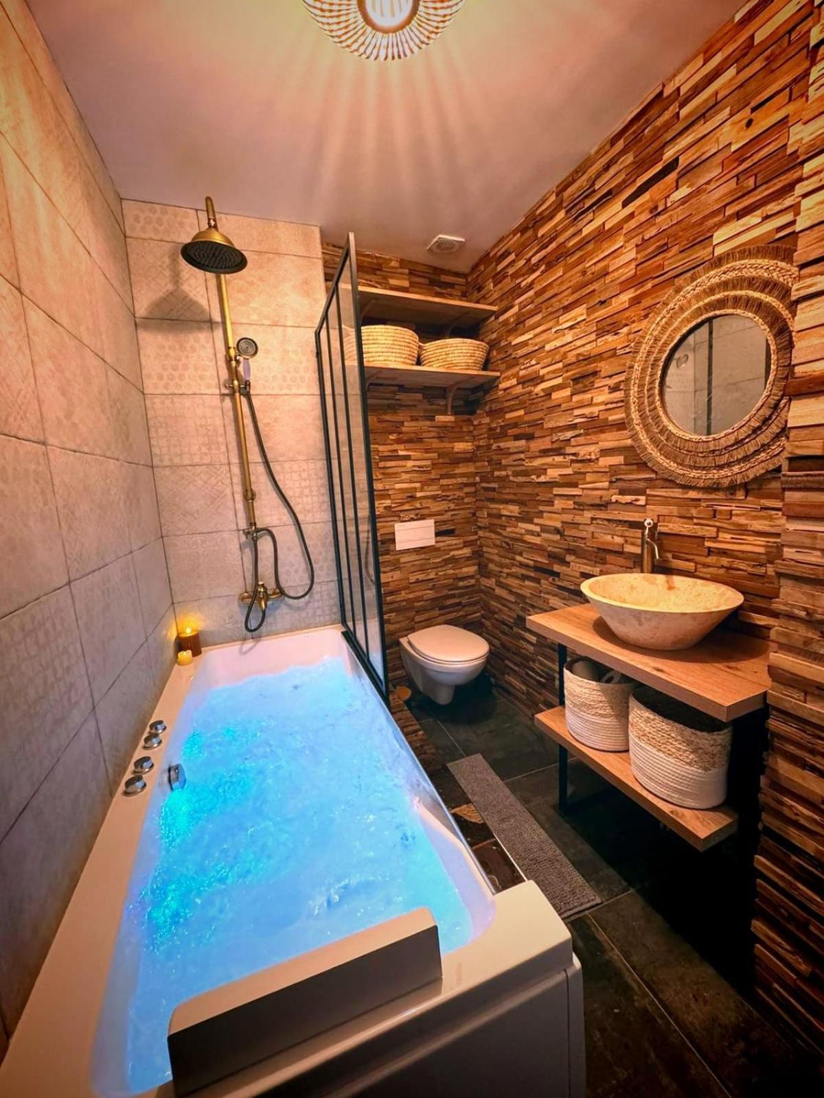 Duplex Safari Jusqu'A 4 Personnes, Spa, Cinema Et Lit Sous Les Arbres, Day Use, 10 Min Centre Amiens Exteriör bild
